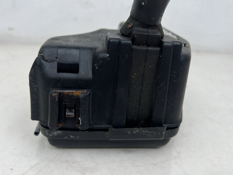 1998-2000 Volvo V70 S70 Main Engine Bay Left Fuse Junction Box Assembly OEM #6332EM