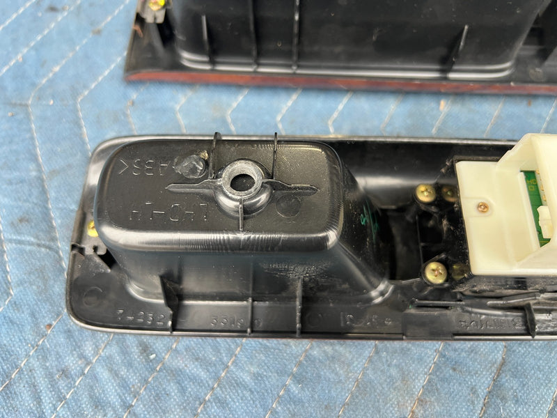 2002-2006 Toyota Camry  LH RH Master Power Switch 84820-33180  OEM #82DU