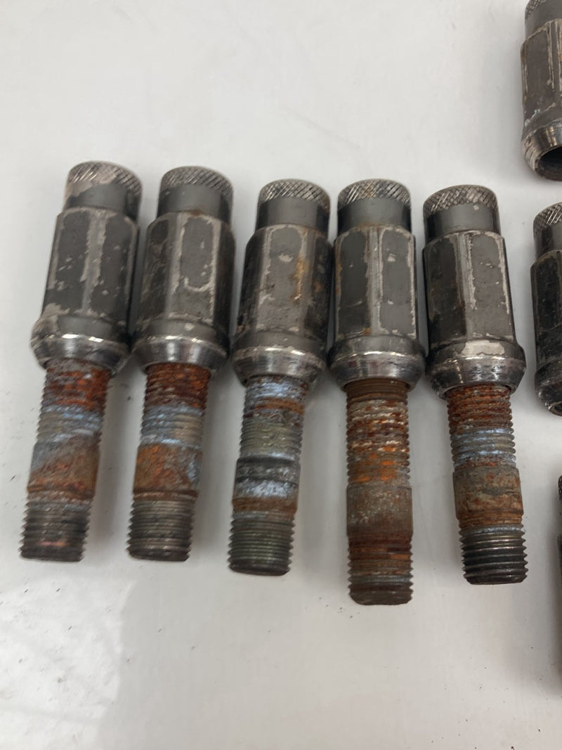2004 Volvo S60 - Lug Nuts