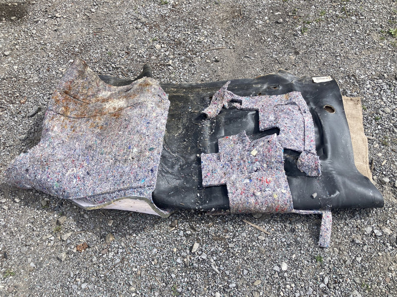 1995-1998 Chevrolet Silverado 2500 GMT400 Molded Carpet Set Reg Cab 15990136 OEM