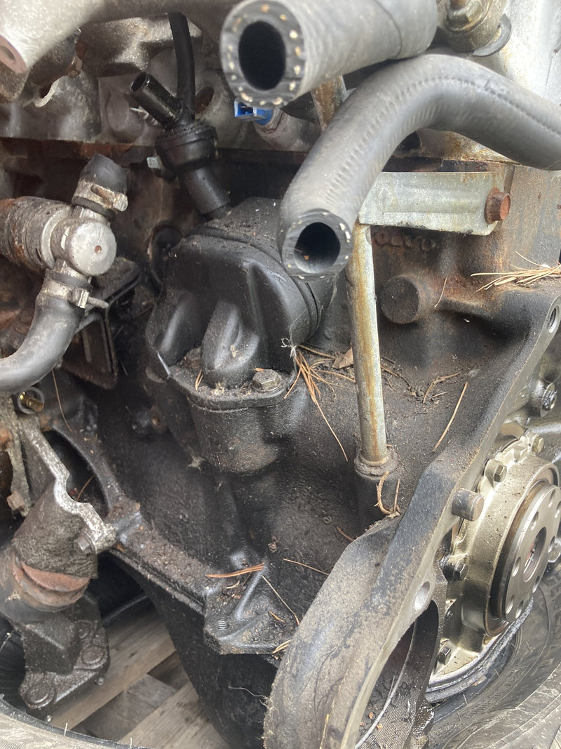 1981-1985 Volvo 240 245 4 Cyl B21F Engine Assembly 1000160 OEM