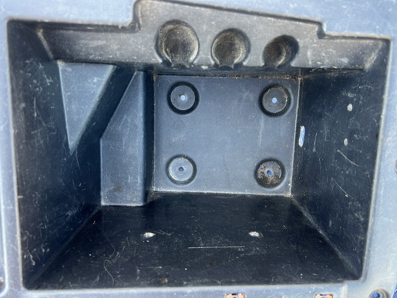 Chevrolet Silverado - Center Console PN: 15070490
