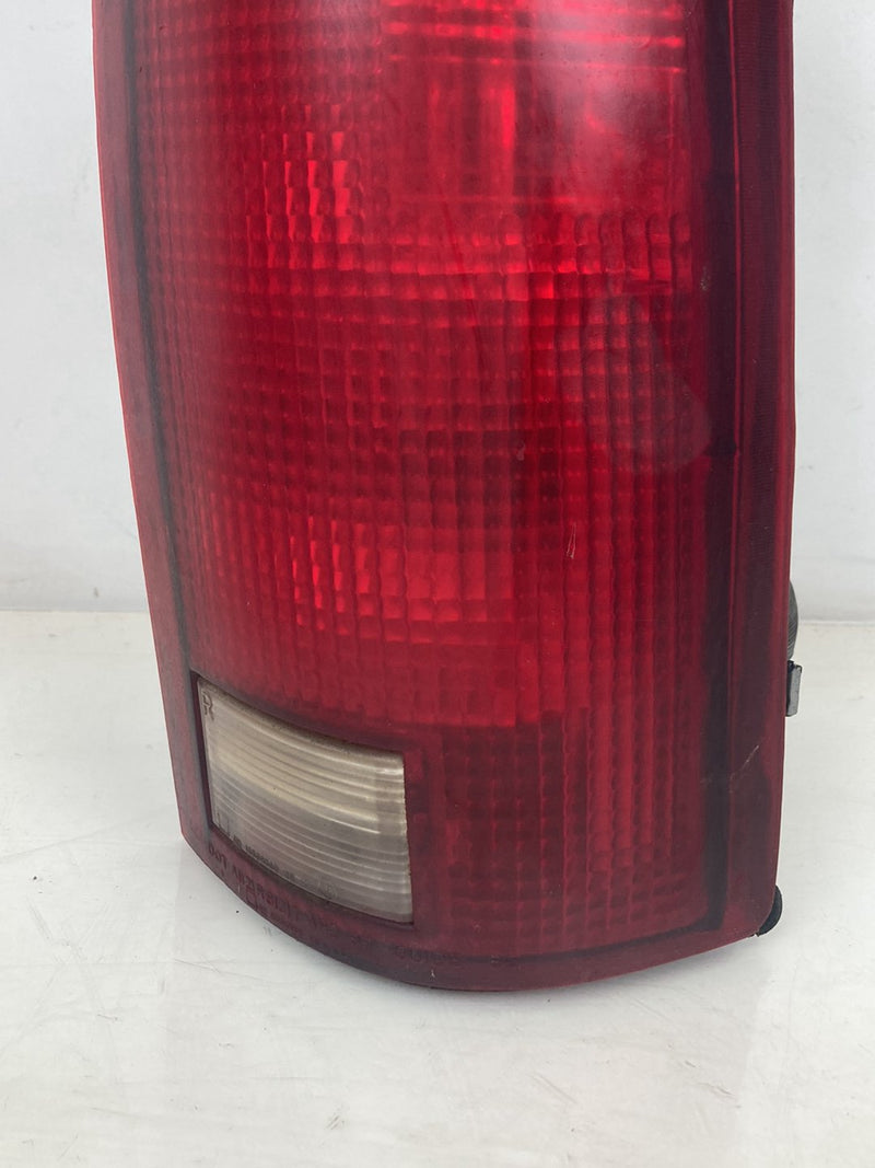 1995-1998 Chevrolet Silverado 2500 GMT400 Tail Light Left 16511566 OEM