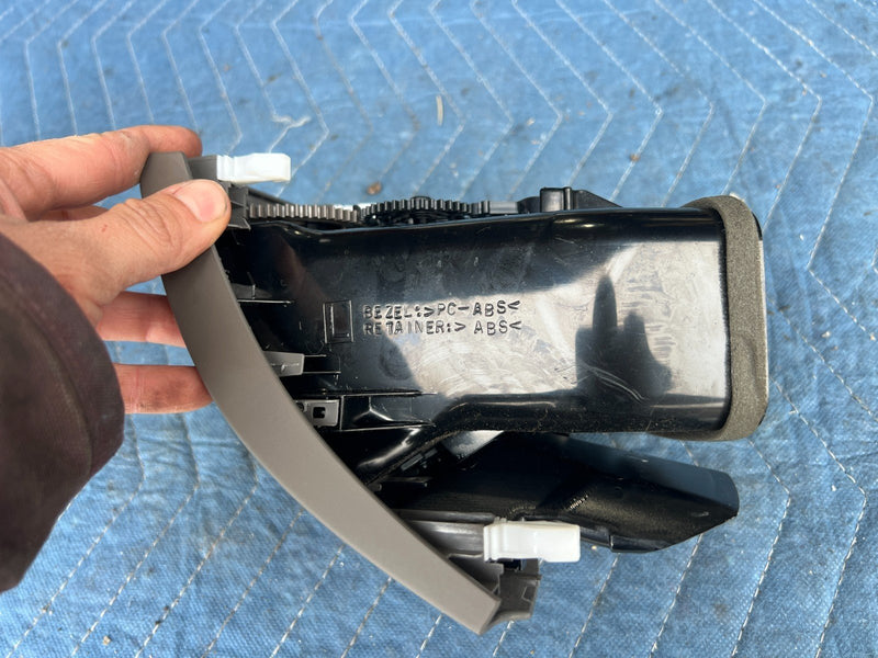2002-2006  Toyota Camry LH Left RH Right AC Heater Dash Vent OEM #120DU