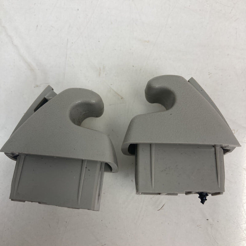 2007-2014 Chevrolet Silverado 1500 Sun Visor Retaining Clip 15824912 OEM #5599M