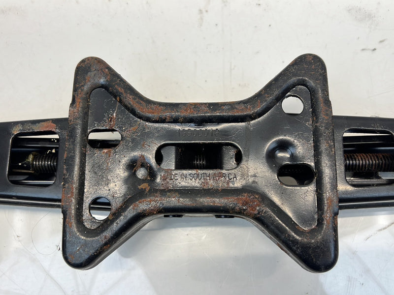 2012 Chevrolet Captiva Sport - Jack & Tool Kit PN: 13500018