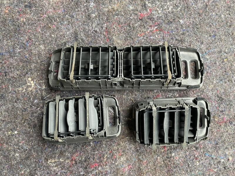 98-00 Volvo V70R V70 S70 Heater AC Dash Vents Left Right Center OEM #1611E
