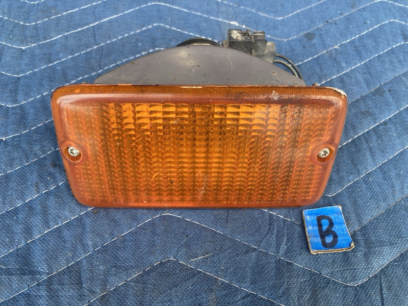 1997-2002 Jeep Wrangler TJ Front Bumper Amber Light 55055020 AC OEM #3233M