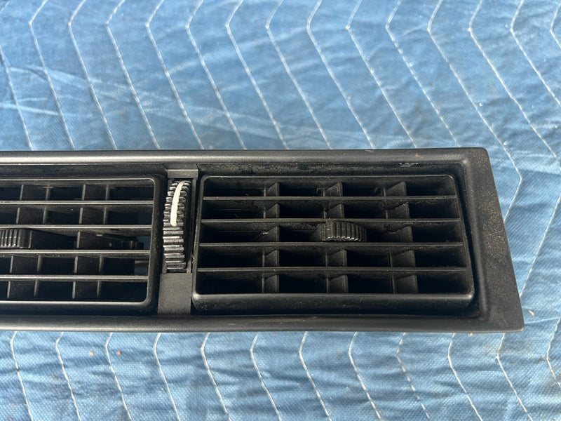 1986-1993 Volvo 240 244 245 Dash LH RH Center Heat AC Air Vent Set OEM #4096EM