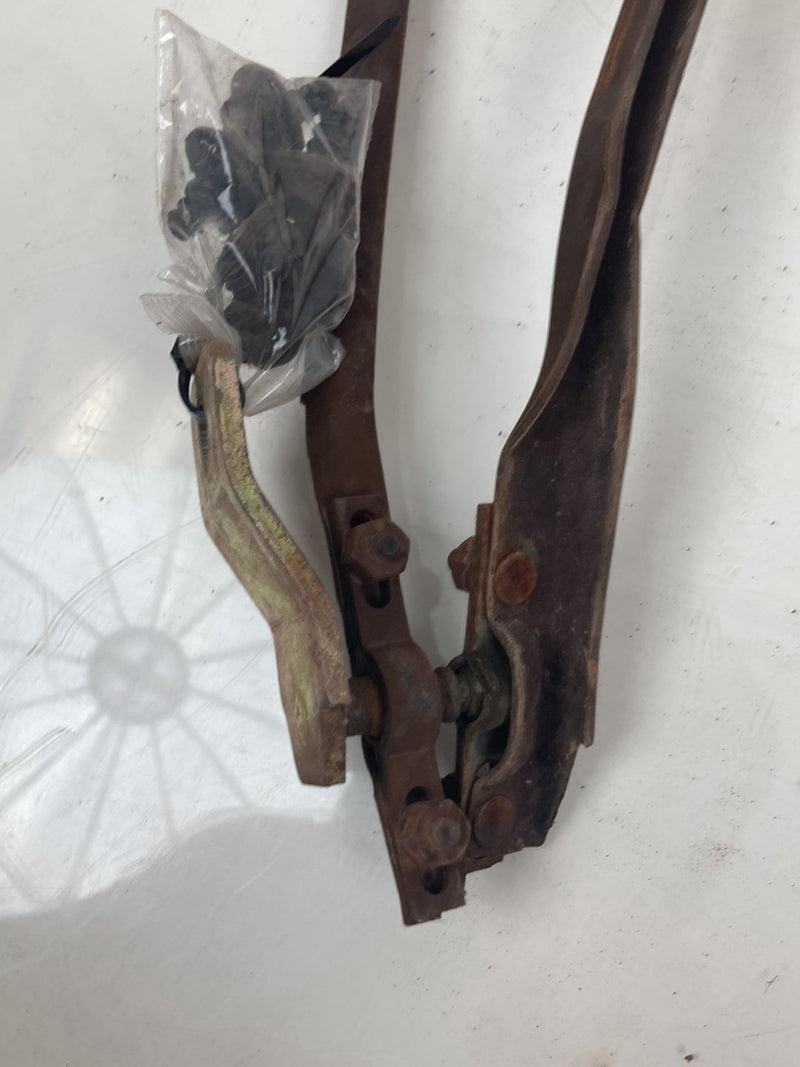 1996 Chevrolet Silverado GMT800 - Wiper Linkage