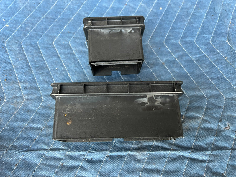 1989-1995 Volvo 740 940 Front Dash RH & LH Center Heat AC Vent Set OEM #3825EM