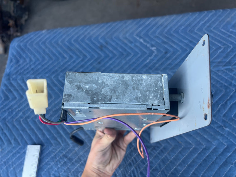 1967-1974 Volvo 140 142 144 145 Radio Stereo AM FM 340DGL Head Unit OEM #4907EM