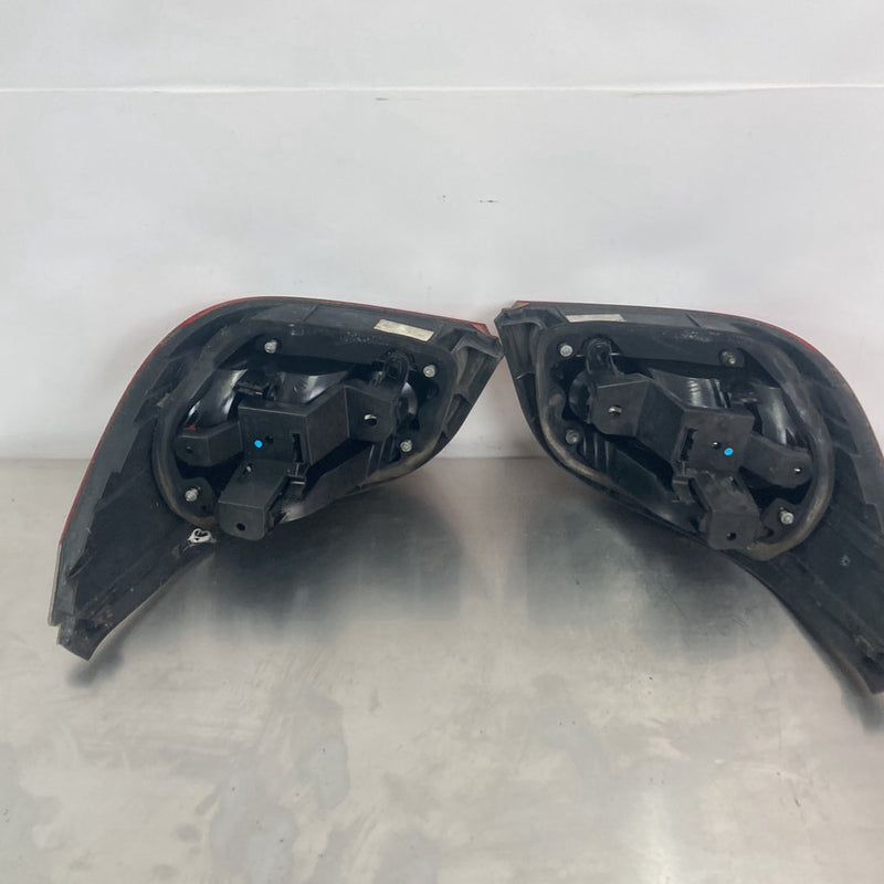2003-2007 BMW 545i E60 Tail Light Assembly Pair 9910798 6910797 OEM #4906M