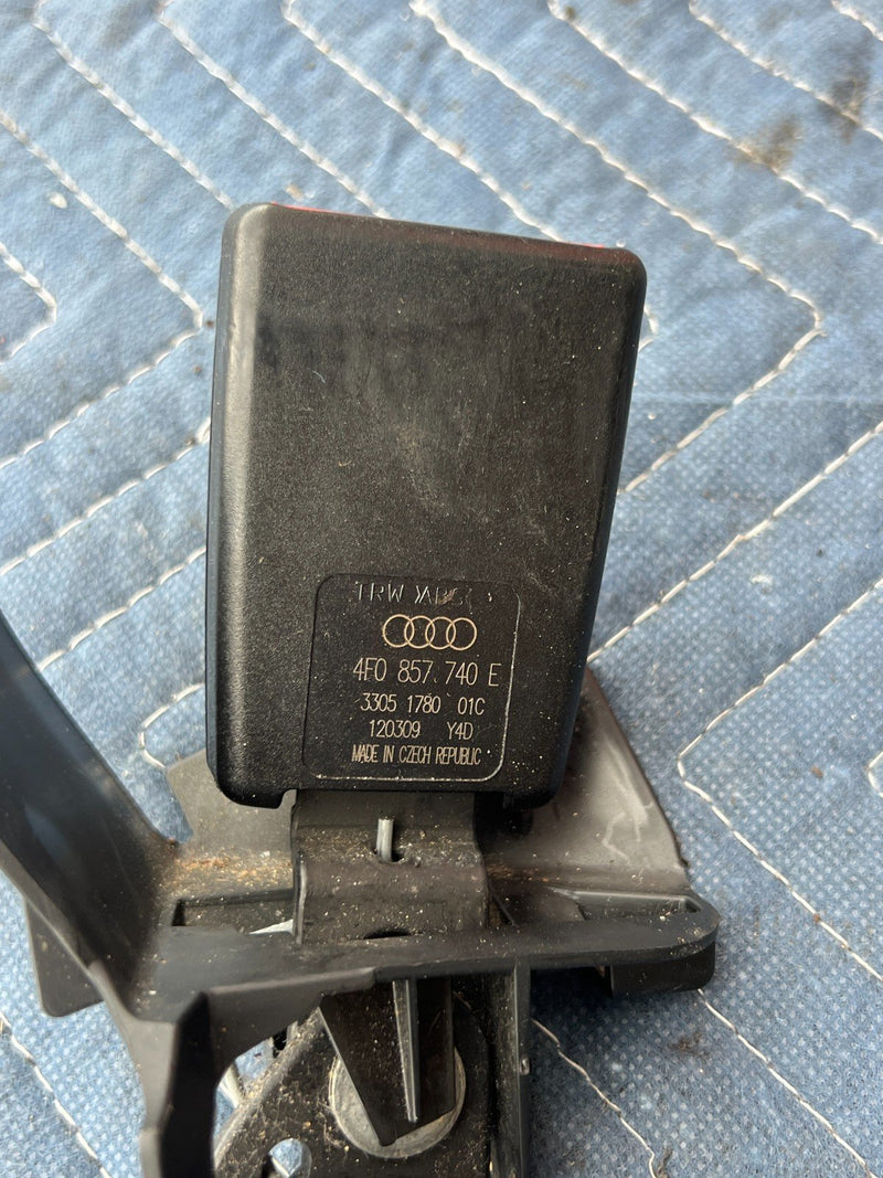 2005-2011 Audi A6 Passenger Right Rear Seat Belt Buckle 4F0857740E OEM #3541EM