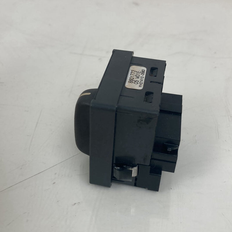 1998-2000 Volvo V70 Headlight Switch Knob 8601773 OEM #5158M