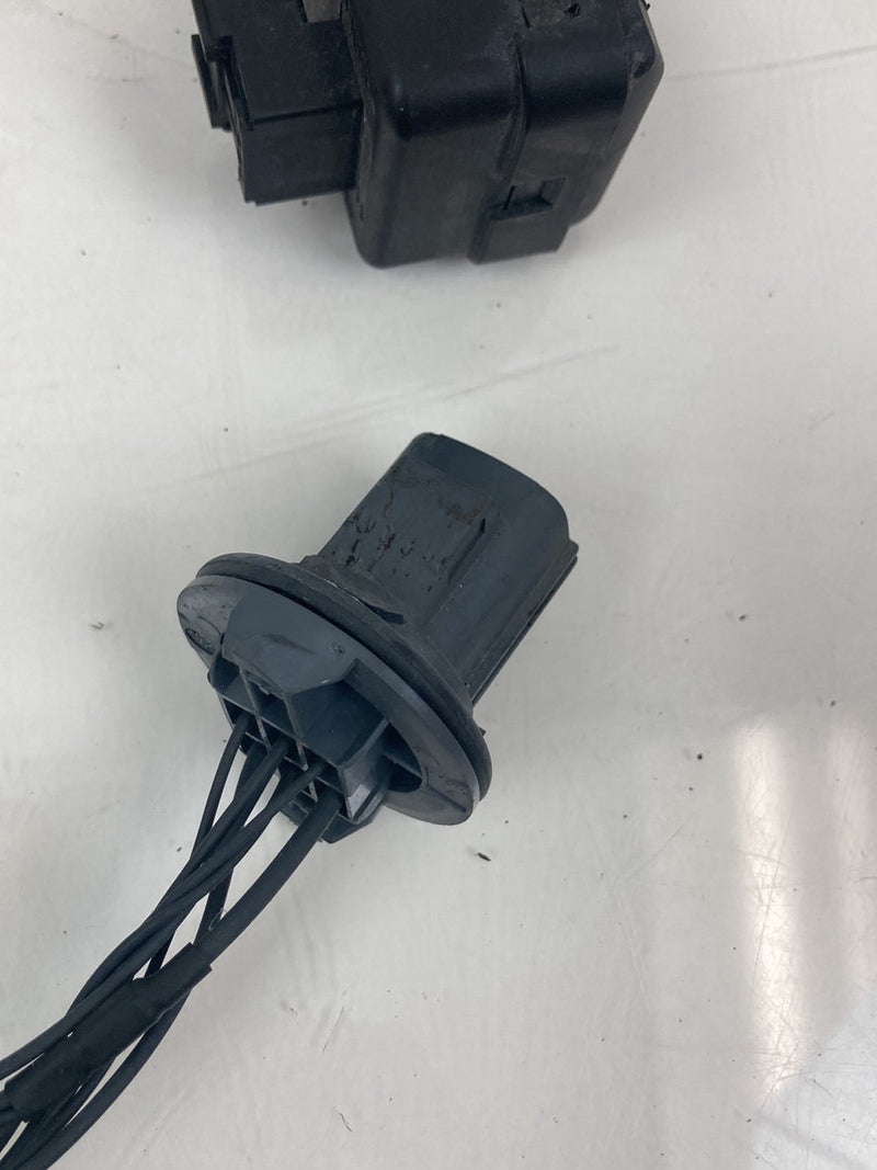 2007 Volvo S60 - Headlight Relay PN: 89901406 89024777