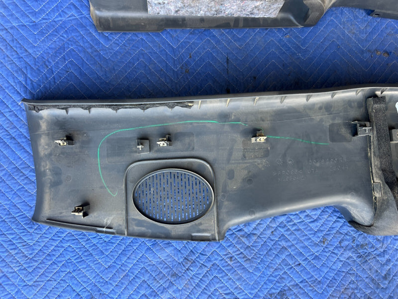 1999-2002 Chevy Silverado GM 1500 2500 B Pillar Trim Gray OEM #1839CN
