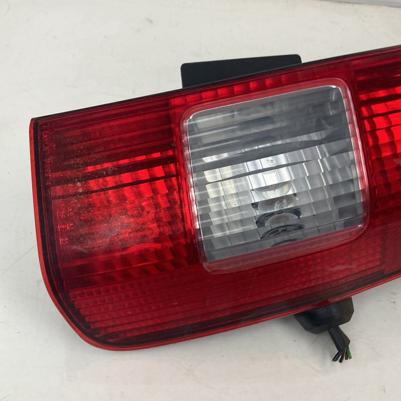 2002-2004 Honda CR-V RD2 Tail Light Right 3350A-SCA-A000 OEM #5099M