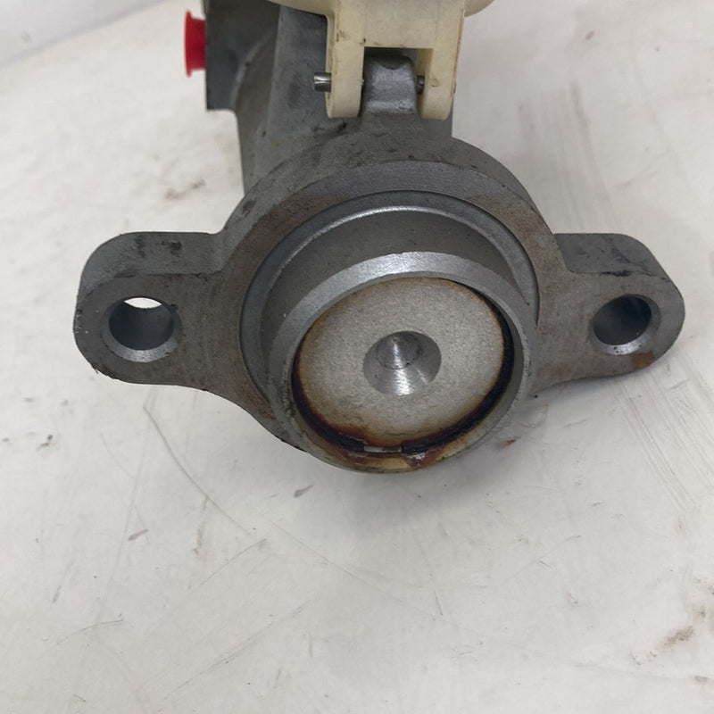 2007-2014 Chevrolet Silverado GMT900 Master Cylinder 18045894 DA OEM #5364M