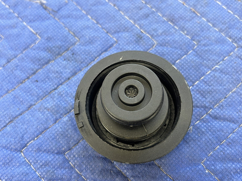 Coolant Reservoir Tank Cap 30680002 Volvo C30 C70 S40 S60 S80 V50 XC70 #3860E