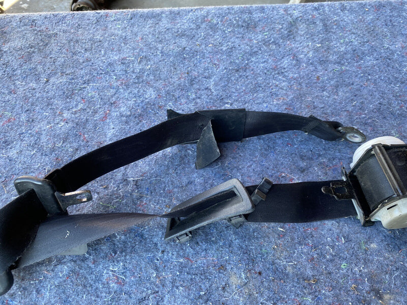 99-01 ISUZU VEHICROSS Left Driver Side Front Seat Belt Assembly OEM #1376E