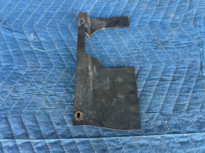 1992-1995 Volvo 940 740 RH & LH Front Radiator Intercooler Air Dam OEM #3231EM