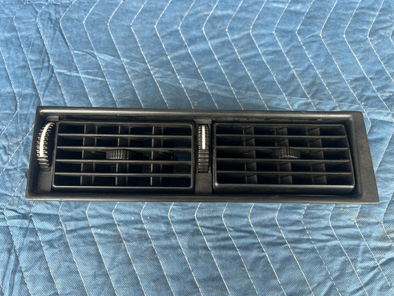 1986-1993 Volvo 240 244 245 Dash LH RH Center Heat AC Air Vent Set OEM #4096EM