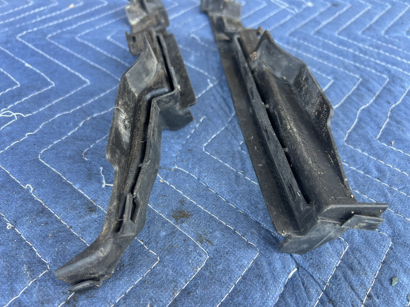 1973 Volvo 140 142 - Cowl to Hood Seal PN: 72332-80J0 72342-80J0