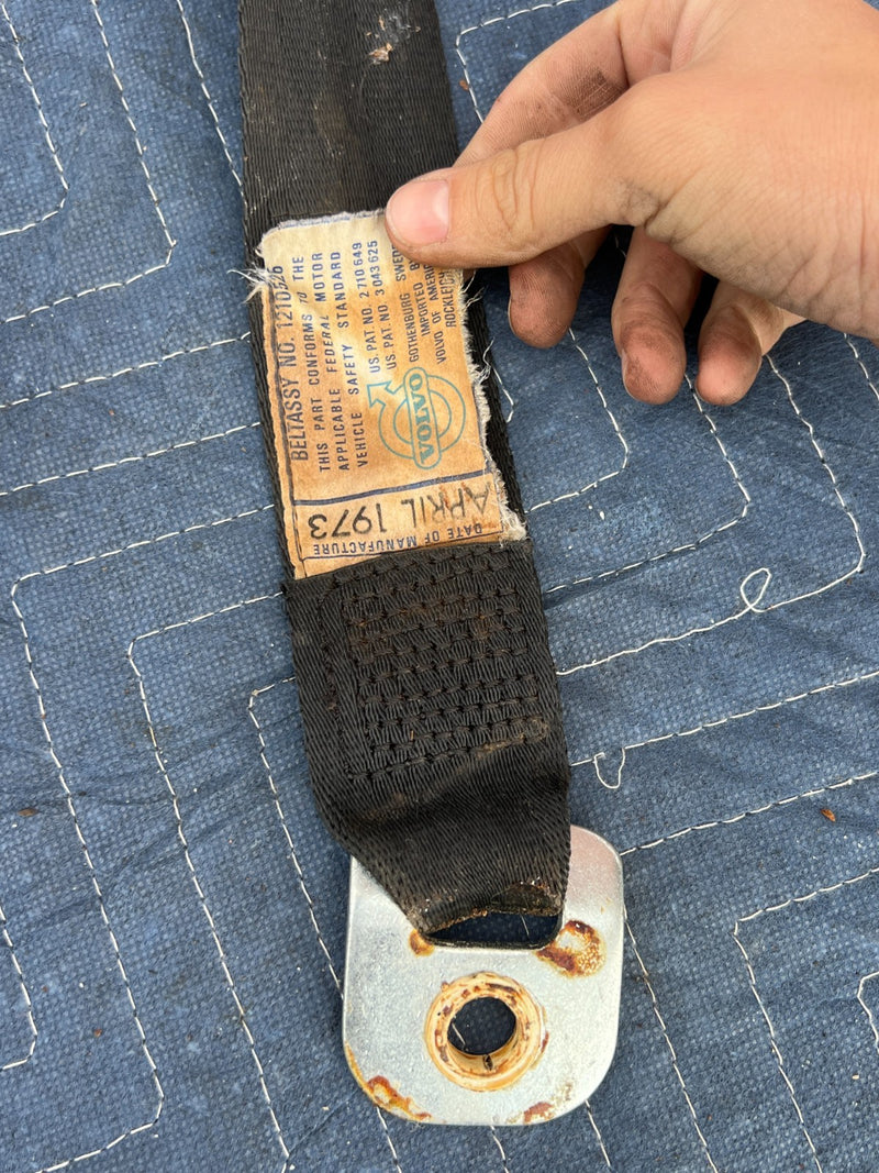 1967-1974 Volvo 140 142 Coupe Rear Driver Left Seat Belt Retractor OEM #4880EM