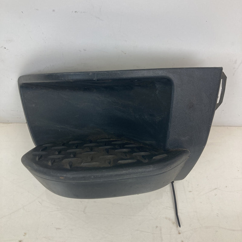 2014-2019 Chevrolet Silverado Rear Bumper Corner Step Trim 812548816 OEM #5588M
