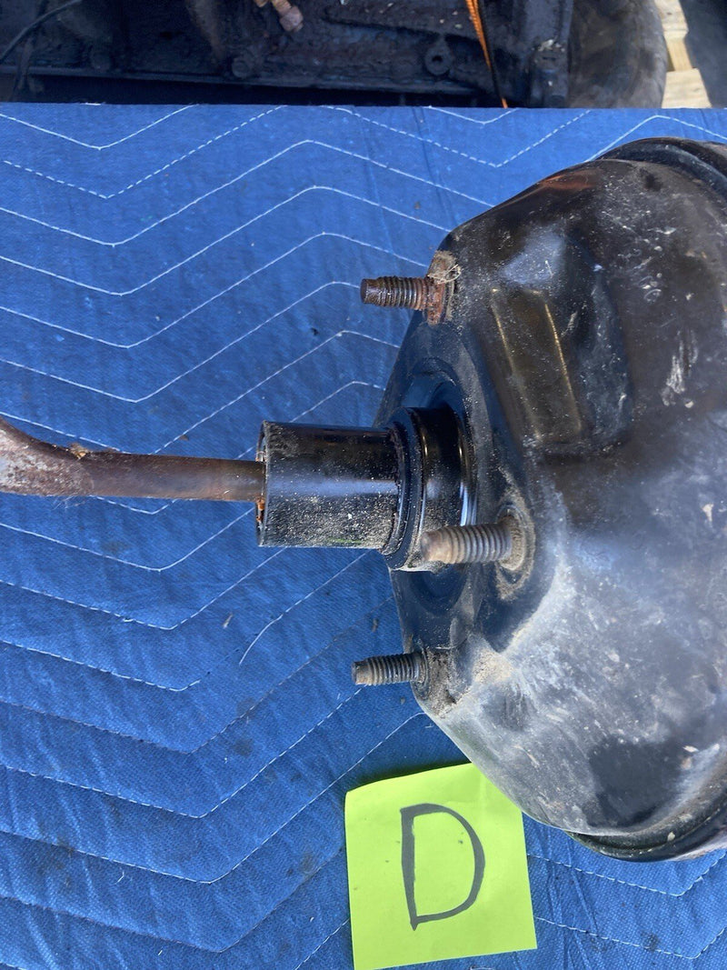 1997-2002 Jeep Wrangler TJ Brake Booster Master Cylinder 52009135 OEM #3261M