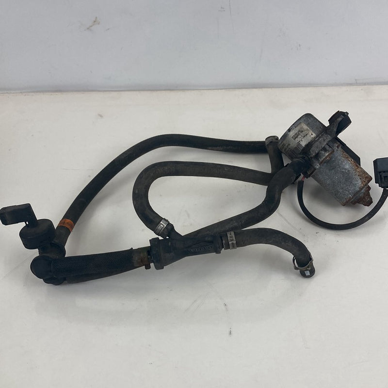 2005 Volvo XC90 I 275 Brake Booster Vacuum Pump Purge 30636166 UP28 OEM #4825M