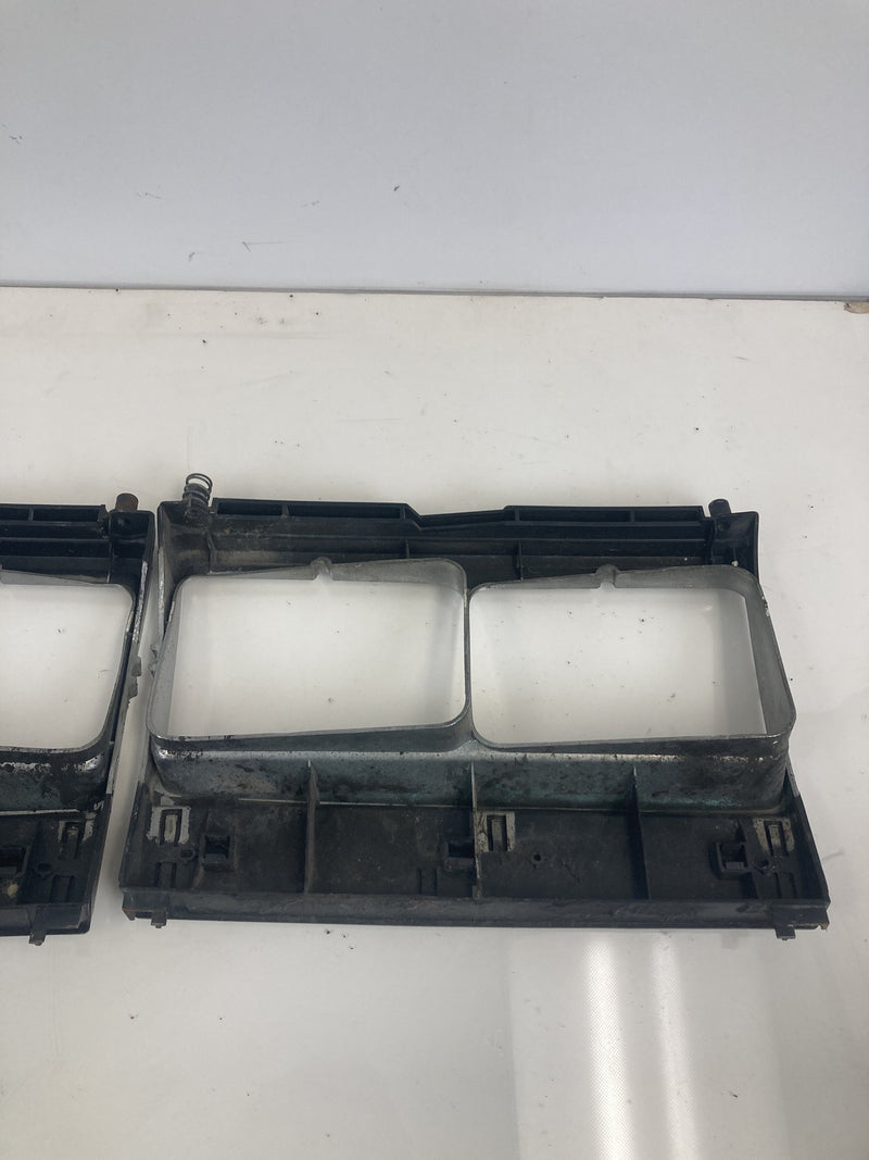 1975-1980 Volvo 244 Headlight Set Grille Assembly Quad Square Front OEM #4278M