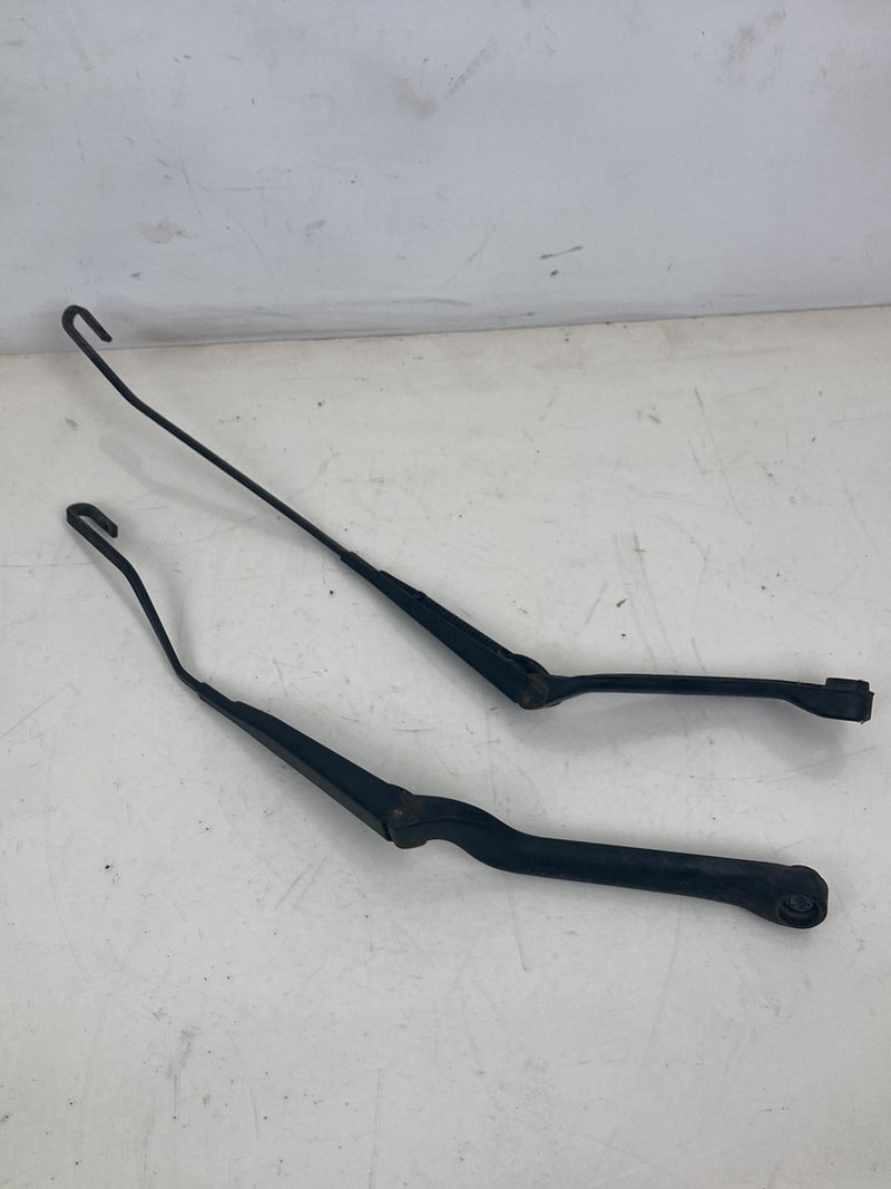 1998-2000 Volvo V70 S70 Front Right Left Windshield Wiper Arm Pair OEM #5181M