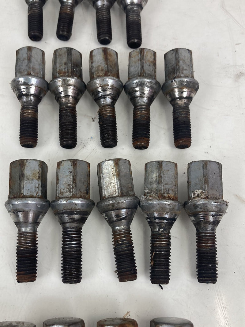 1998-2000 Volvo V70 Lug Nuts Bolts Set of 18 OEM #5225M