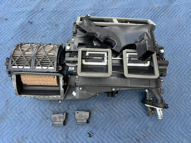 2011-2017 BMW X3 F25 HVAC AC Heat Air Box Heater Core Climate Blower OEM #2224EM