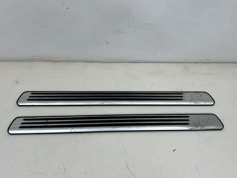 2004-2007 Volvo S60R V70R Front Left & Right Door Sill Scuff Plate Pair 09162019 OEM #5747EM