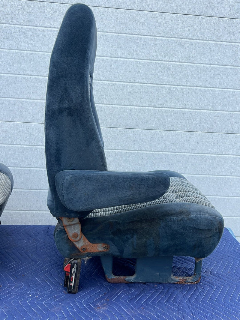 1988-1994 Chevrolet Silverado GMC Front Seat Two-Tone Blue Cloth Pair OE #5508EM