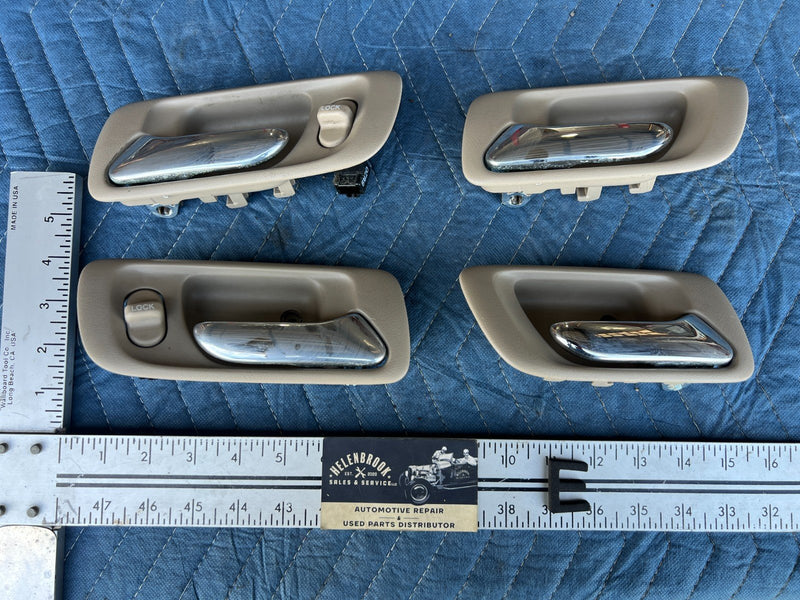 1998-2002 Honda Accord Sedan Interior Door Handle Lever Set w/ Lock OEM #2009CN