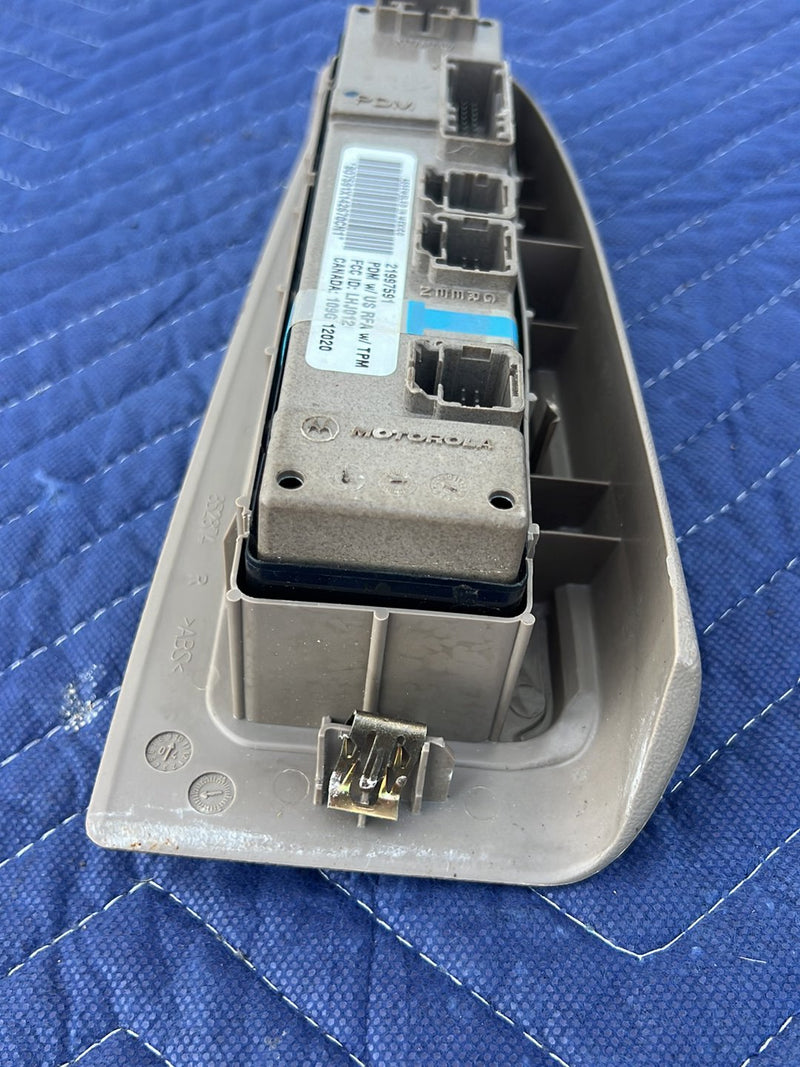 Chevrolet Silverado - Power Window Switch PN: 21997591 852874