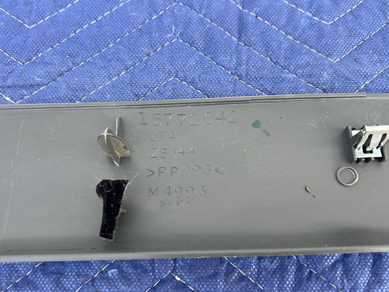 Chevrolet Silverado - Rear Window Trim PN: 15772042