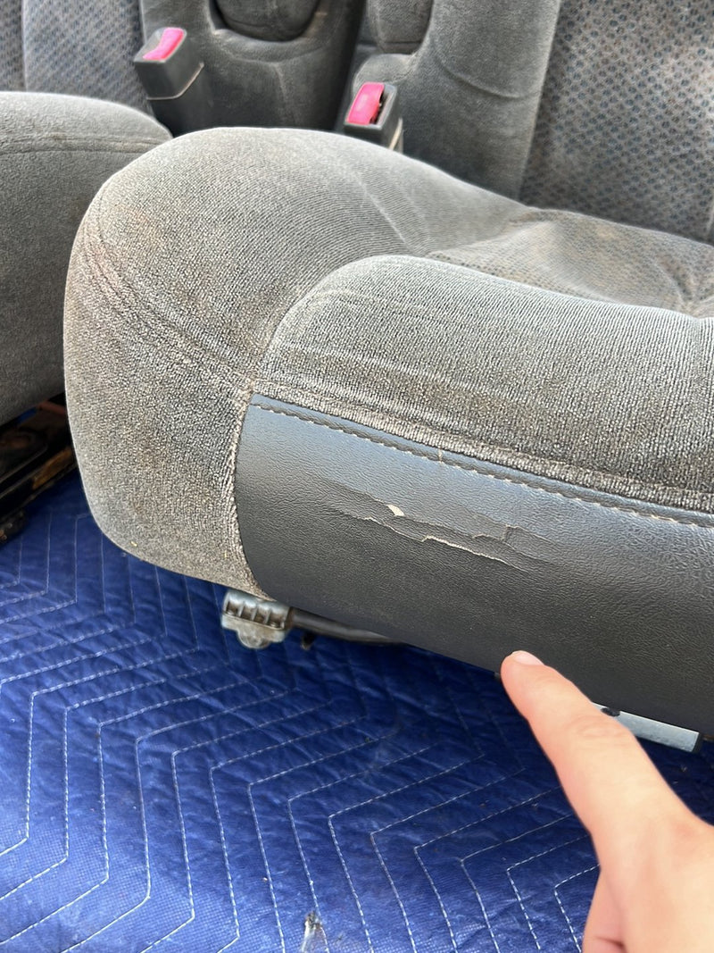 1999-2002 Chevrolet Silverado Tahoe Sierra Front Seat Pair Gray Cloth OE #5494EM