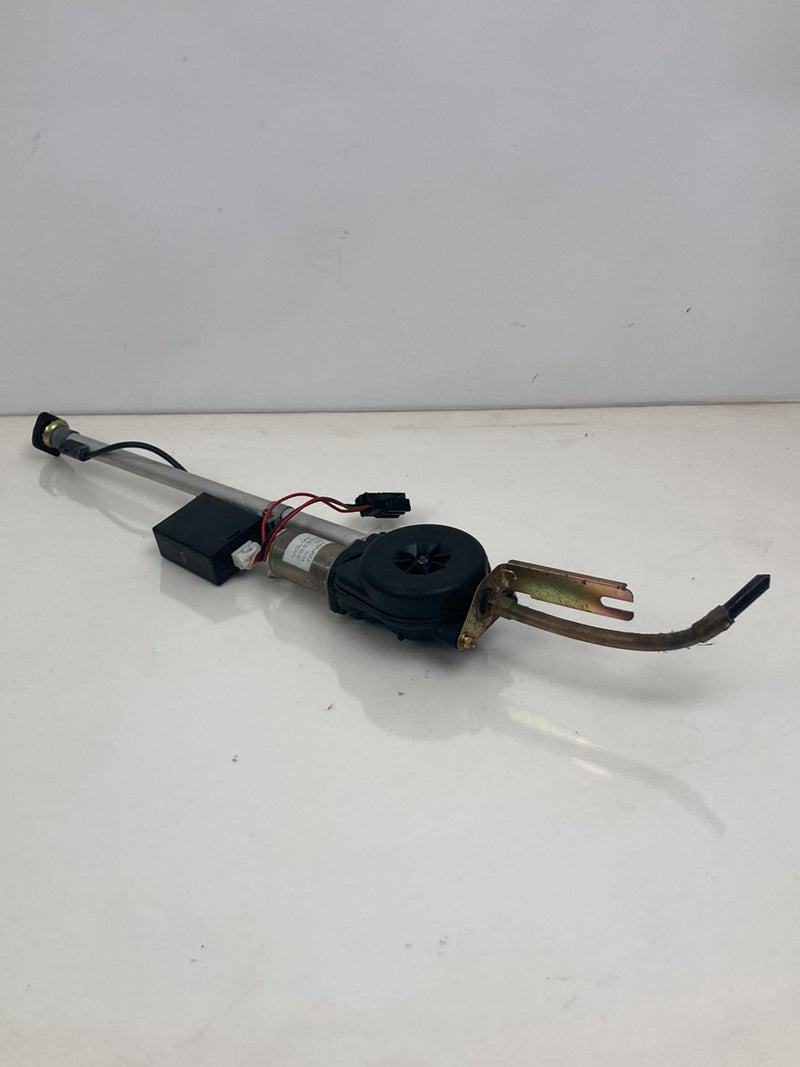 1992 Volvo 940 944 - Antenna PN: 3533343-1