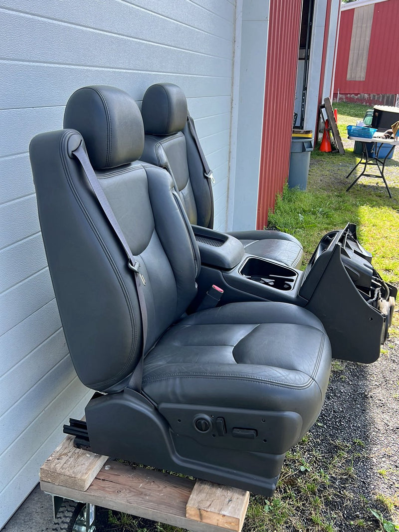 1999-2006 Chevrolet Silverado Front Seat Gray Leather Center Console OEM #5615EM