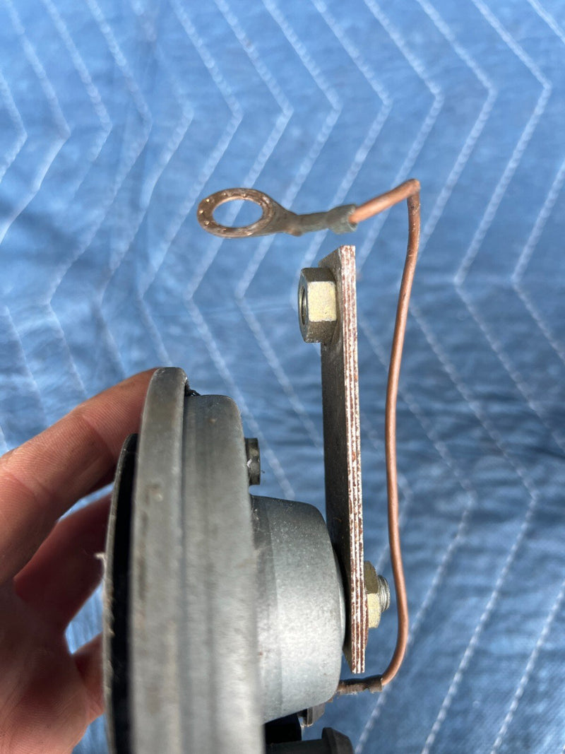 1983-1985 Porsche 944 Anti Theft Alarm Horn Tone Signal 002952 OEM #2529EM