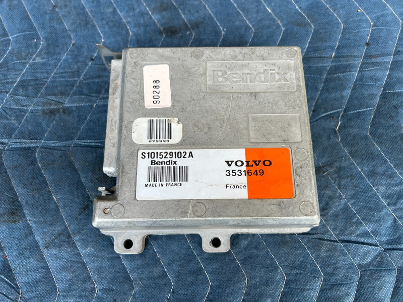 1989-1995 Volvo 740 940 Sedan Ignition Control Module Unit 3531649 OEM #3724EM