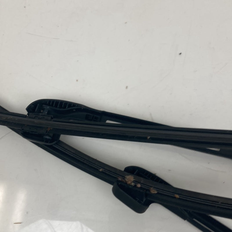 2009-2011 BMW 328i E90 Windshield Wiper Arm 179158 179156 OEM #4799M