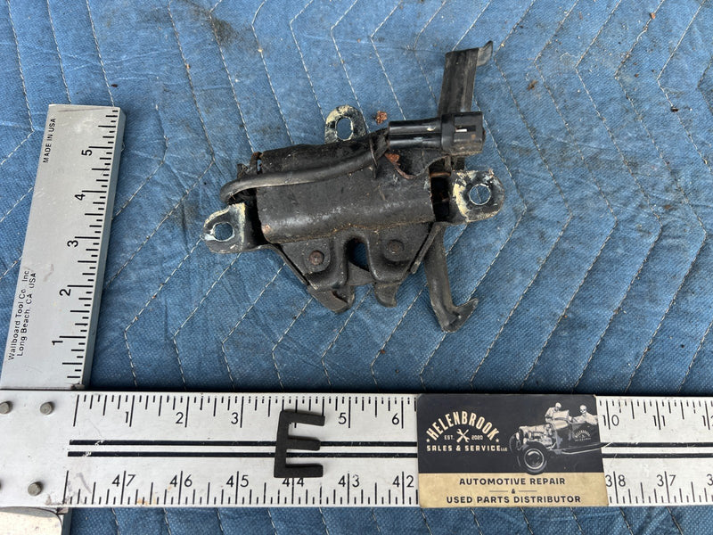 2002-2006 Toyota Camry Engine Hood Latch Assembly OEM #129DU