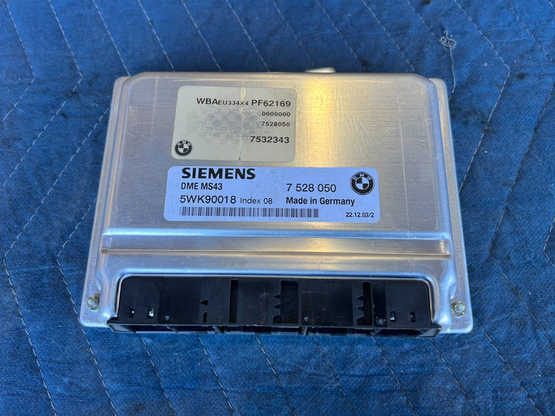 2002-2005 BMW 330xi 325xi E46 Engine Control Unit Module ECU 7528050 OEM #4757EM