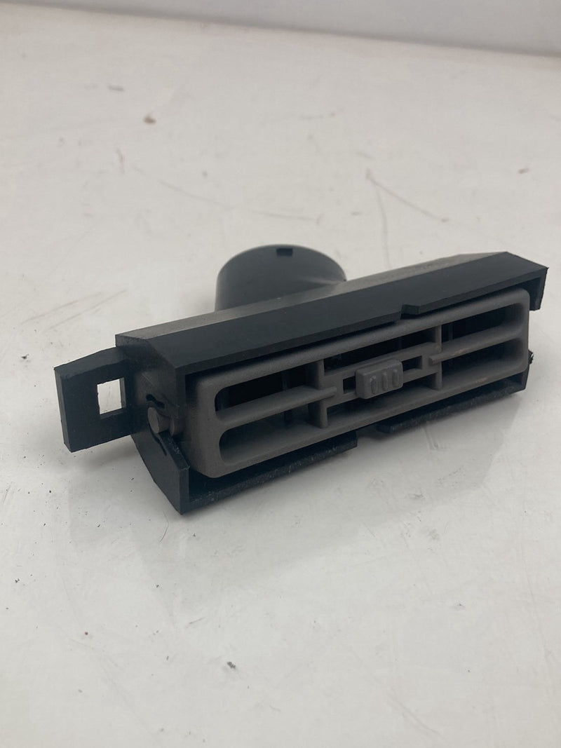 1996 Chevrolet Silverado GMT800 - Dash Vent PN: 15704849 Z-2106